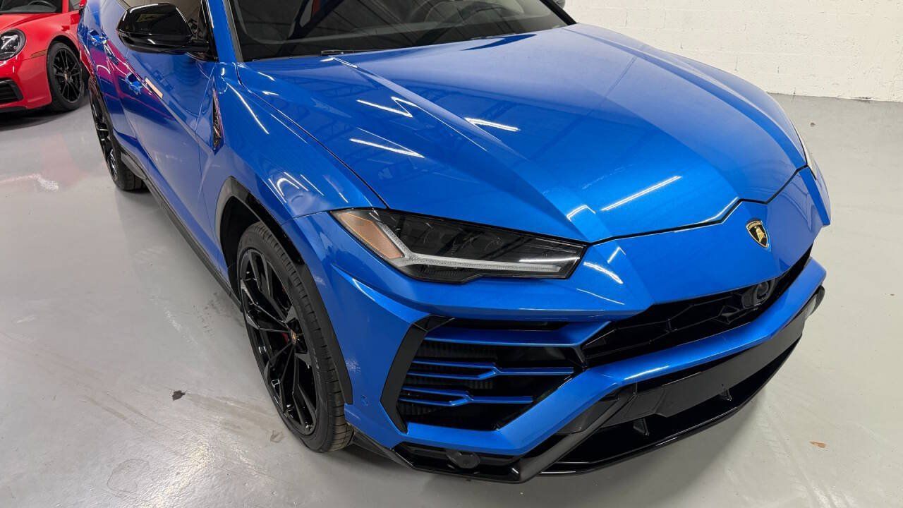 Used 2021 Lamborghini Urus AWD/4WD image 3