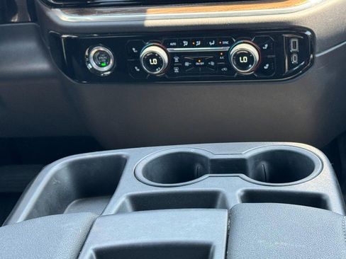 Used 2022 Chevrolet Silverado 1500 LT AWD/4WD image 14