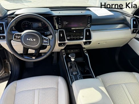Certified 2023 Kia Sorento S w/ Panoramic Sunroof Package image 14