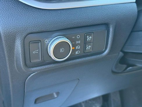 Used 2021 Ford Explorer XLT w/ Equipment Group 202A image 18