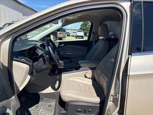 Used 2017 Ford Escape Titanium AWD/4WD image 3