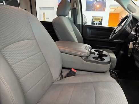 Used 2017 RAM 1500 ST w/ SXT Appearance Group image 26
