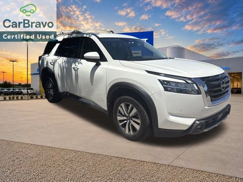 Used 2022 Nissan Pathfinder SL AWD/4WD image 5