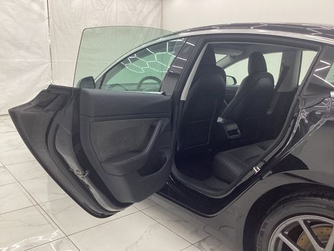 Used 2018 Tesla Model 3 Long Range image 22
