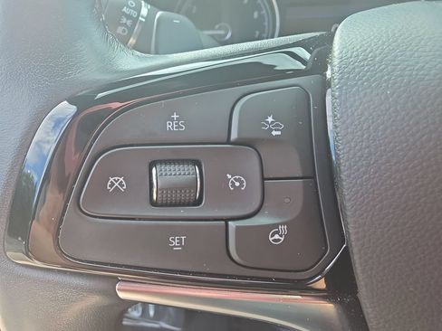 Certified 2023 Buick Enclave Essence FWD image 24