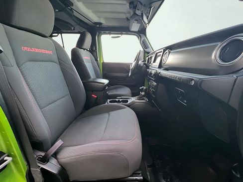 Used 2018 Jeep Wrangler Unlimited Rubicon AWD/4WD image 31