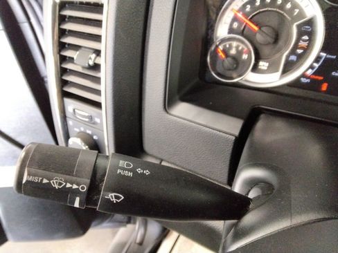 Used 2018 RAM 1500 Sport image 13