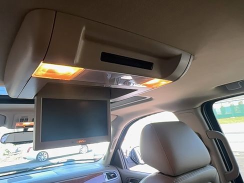 Used 2011 Chevrolet Tahoe LTZ image 7