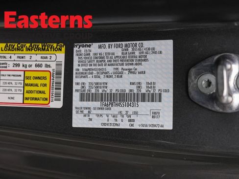 Used 2025 Ford Mustang Coupe RWD image 32