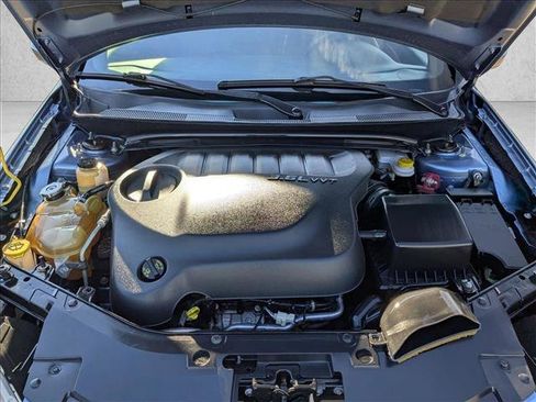 Used 2011 Chrysler 200 Limited image 21