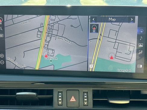 Used 2022 Lexus ES 300h w/ Luxury Package FWD image 26