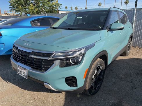 Certified 2024 Kia Seltos EX image 1