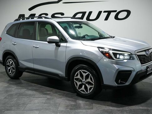 Used 2021 Subaru Forester Premium AWD/4WD image 7