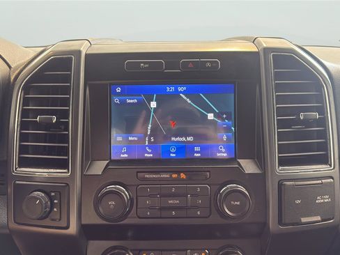 Used 2019 Ford F150 XLT w/ Equipment Group 302A Luxury AWD/4WD image 19