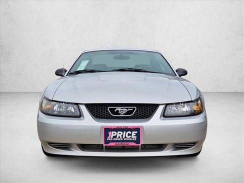 Used 2003 Ford Mustang Coupe image 2