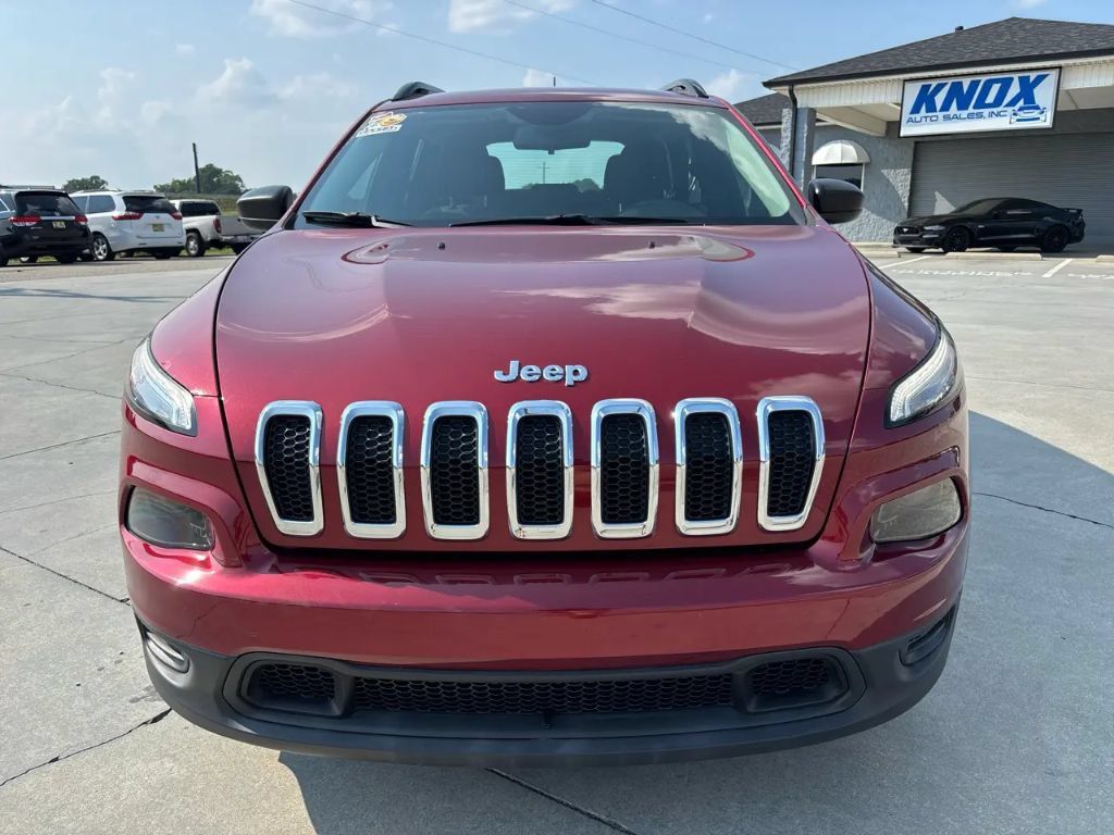 Used 2016 Jeep Cherokee Sport FWD image 9
