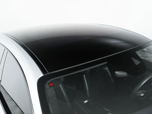 Used 2022 Audi e-tron GT Prestige image 14