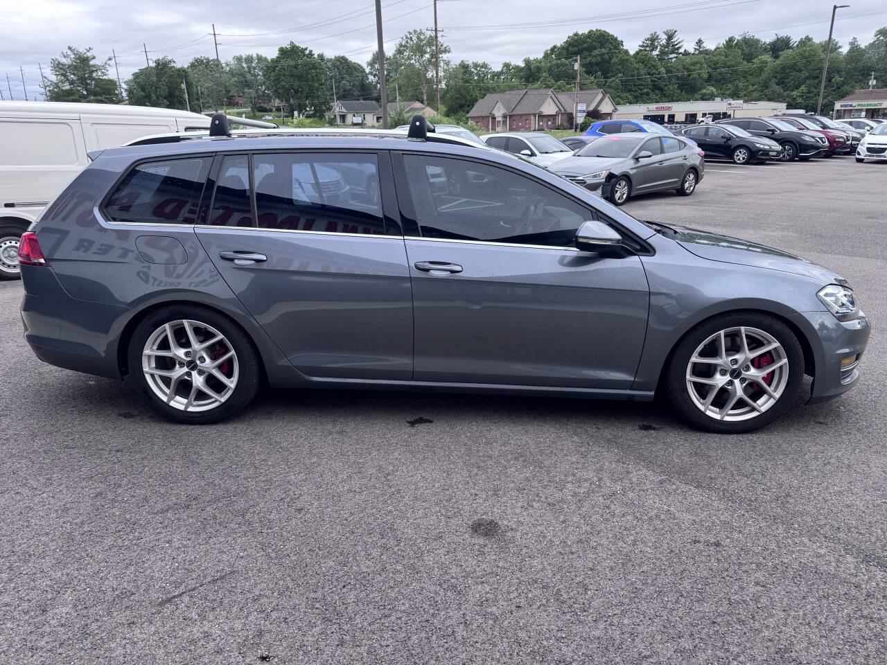 Used 2017 Volkswagen Golf S FWD image 5