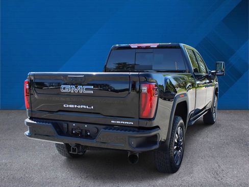 Used 2025 GMC Sierra 3500 Denali Ultimate AWD/4WD image 9