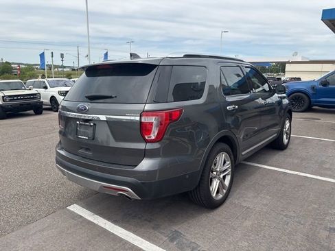 Used 2017 Ford Explorer Limited w/ Equipment Group 301A image 7