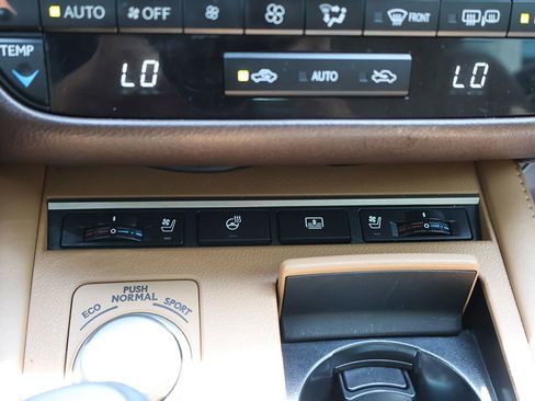 Used 2017 Lexus ES 350 w/ Luxury Package FWD image 61