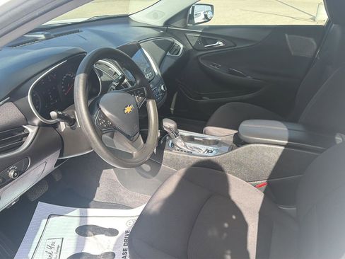 Used 2023 Chevrolet Malibu LT FWD image 15