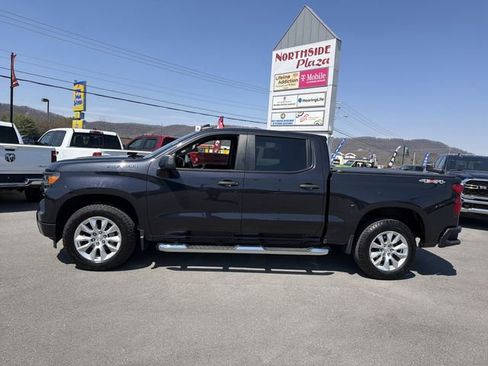 Used 2023 Chevrolet Silverado 1500 Custom image 11