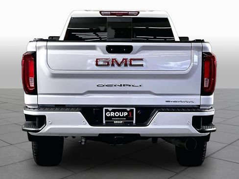 Certified 2022 GMC Sierra 2500 Denali w/ Denali Ultimate Package AWD/4WD image 5