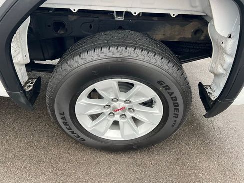 Used 2025 GMC Sierra 1500 Pro w/ Pro Value Package AWD/4WD image 14