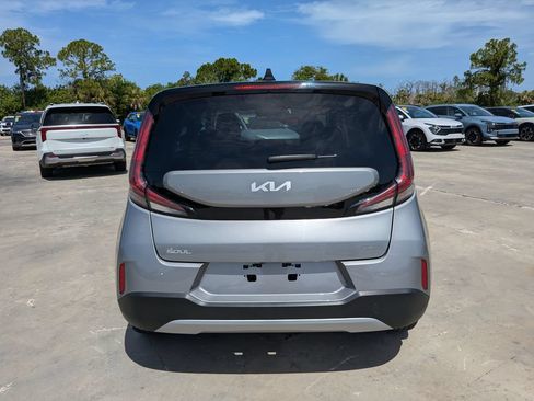 Certified 2024 Kia Soul LX FWD image 7