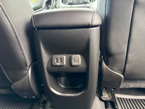 Used 2022 Chevrolet Colorado ZR2 AWD/4WD image 15