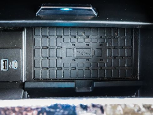 Used 2022 Ford Expedition Max XLT image 12