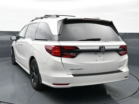 Used 2023 Honda Odyssey Sport image 5