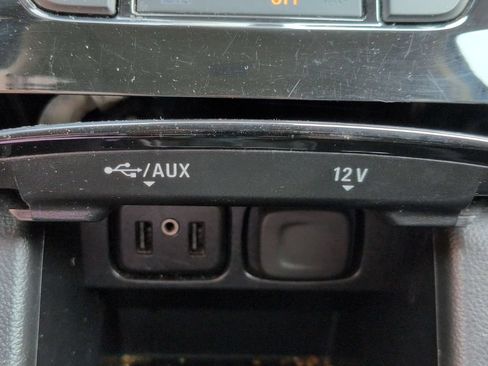 Used 2021 Buick Encore Preferred AWD/4WD image 18