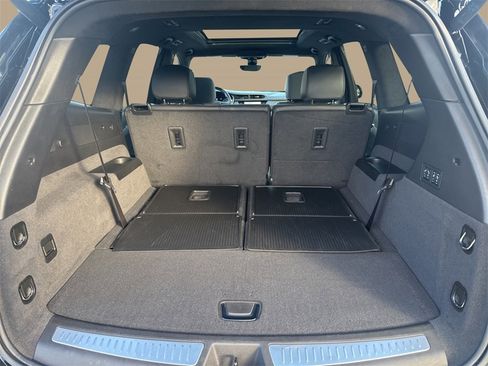 Certified 2025 Cadillac XT6 Premium Luxury w/ Platinum Package image 11