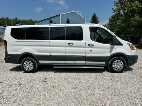 Used 2015 Ford Transit 350 XLT image 3