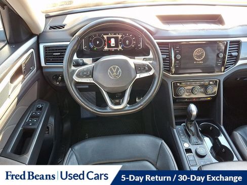 Certified 2022 Volkswagen Atlas SEL Premium image 13