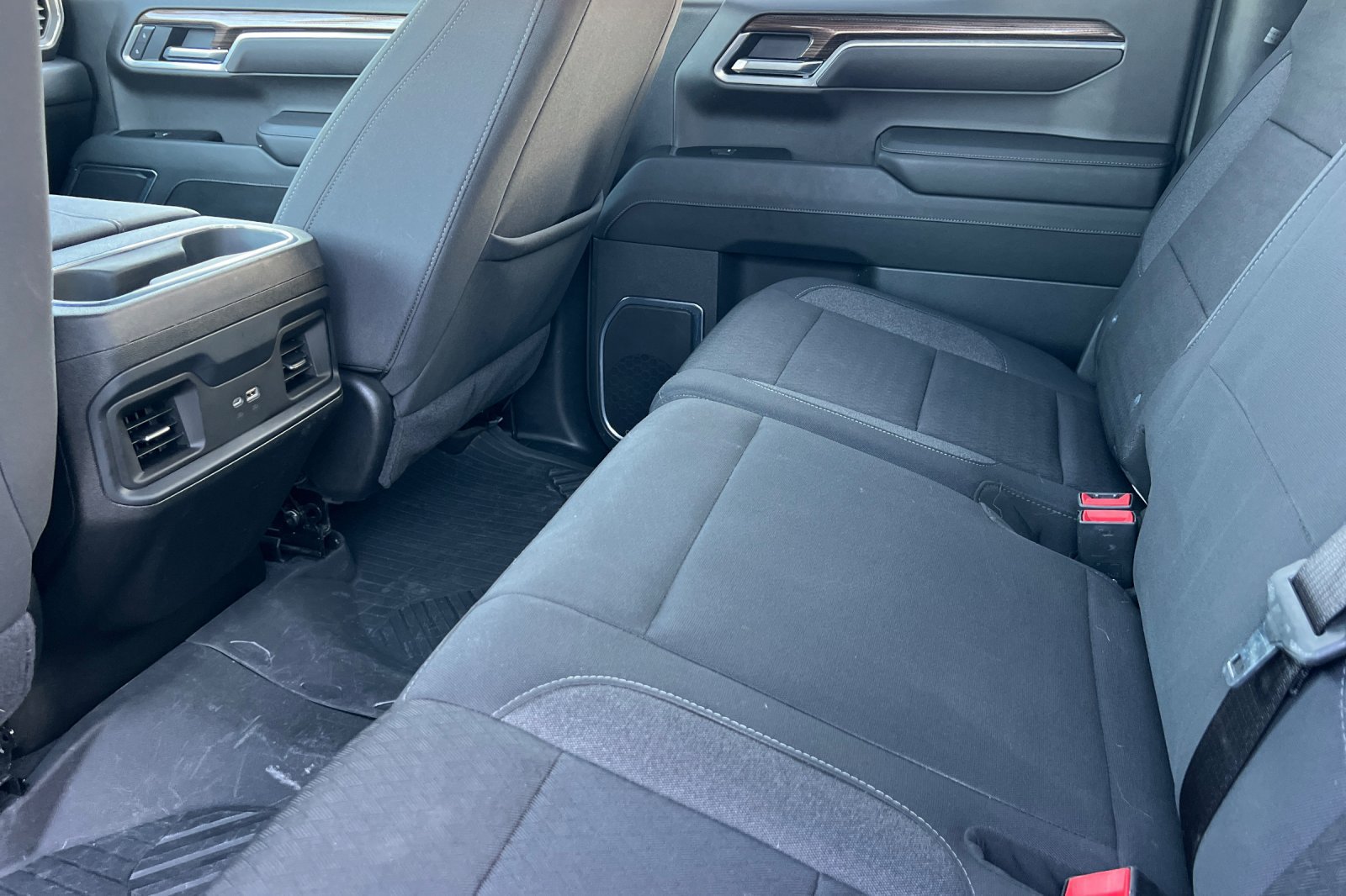 Used 2025 Chevrolet Silverado 1500 LT AWD/4WD image 16