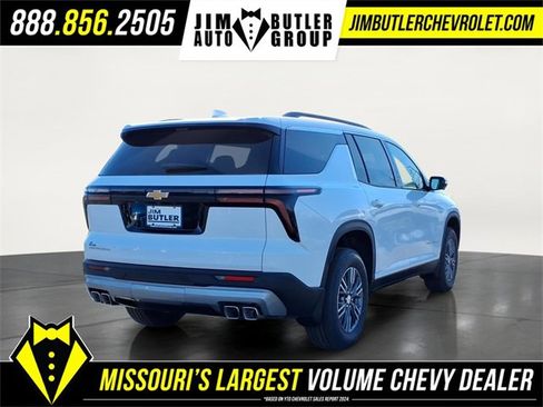 New 2026 Chevrolet Traverse LT w/ Driver Confidence Package image 4