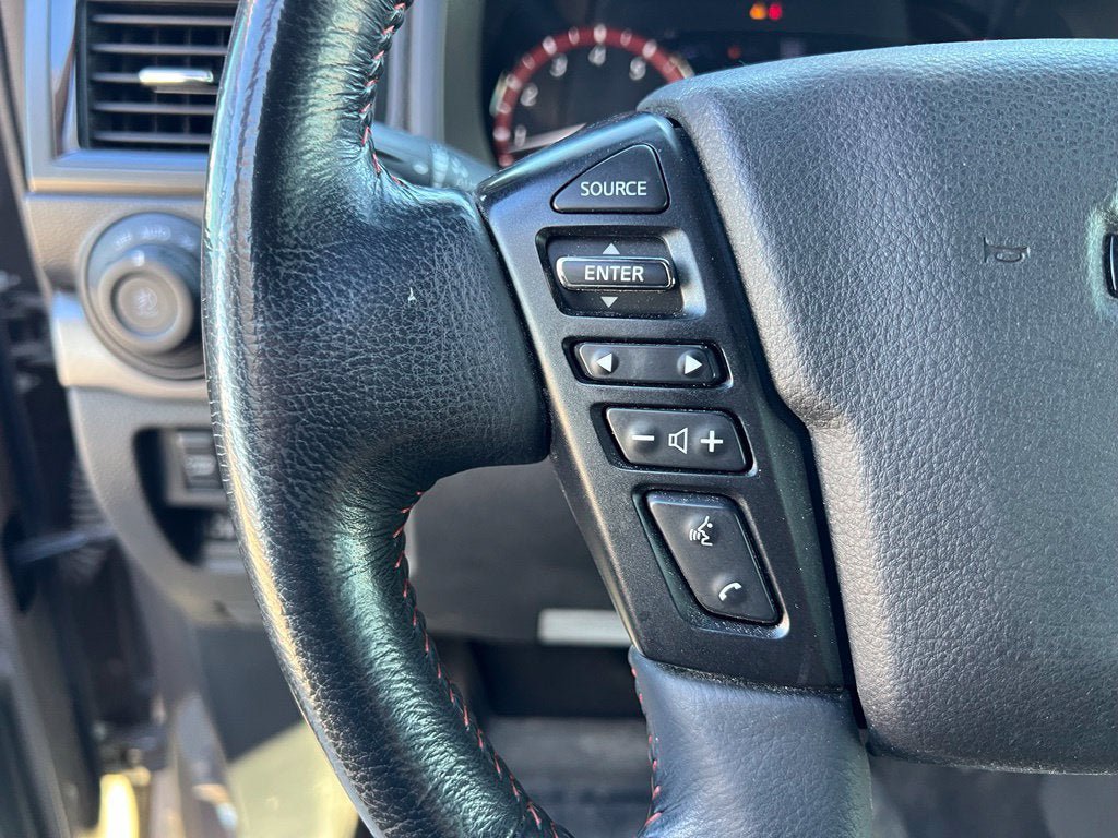 Used 2023 Nissan Titan PRO-4X AWD/4WD image 14