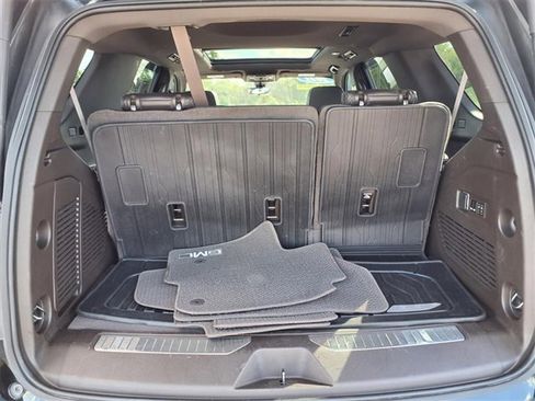 Used 2021 GMC Yukon Denali w/ Denali Premium Package image 92