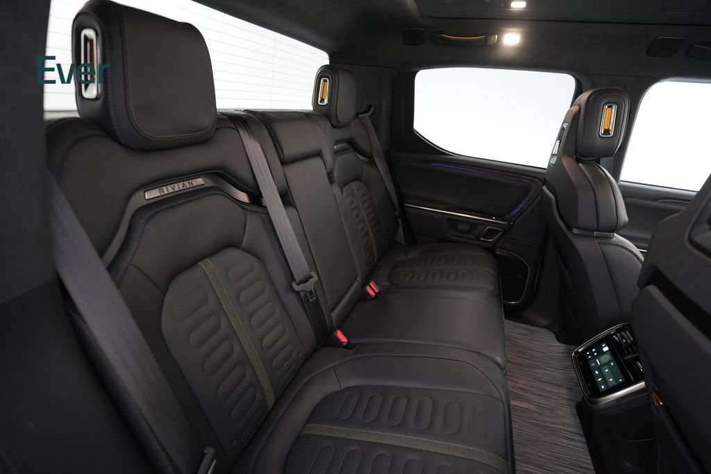 Used 2024 Rivian R1T Adventure Dual AWD/4WD image 5