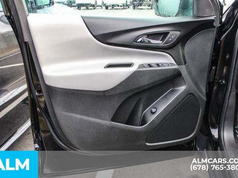 Used 2024 Chevrolet Equinox LT image 36