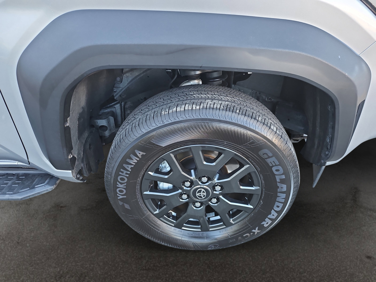 Used 2025 Toyota 4Runner SR5 AWD/4WD image 41