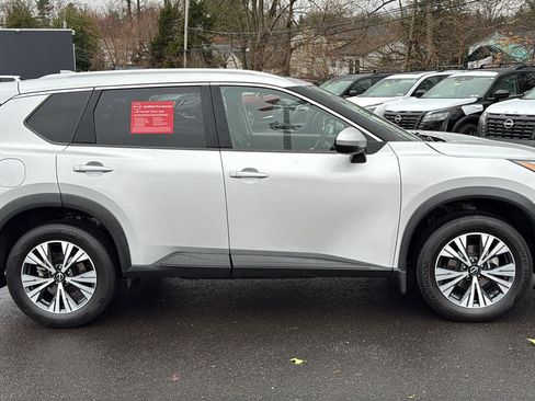 Certified 2022 Nissan Rogue SV w/ SV Premium Package image 28