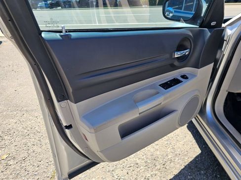 Used 2006 Dodge Magnum R/T RWD image 23