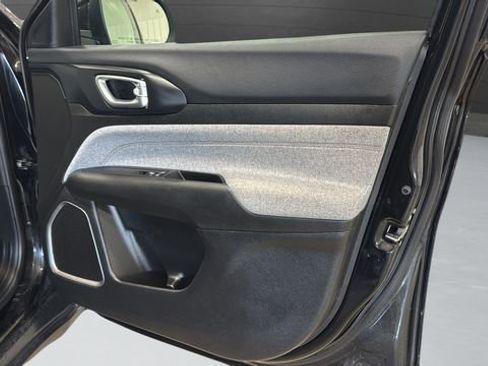 Used 2024 Jeep Compass Latitude image 48