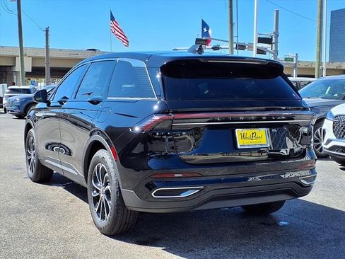 New 2026 Lincoln Nautilus Premier image 6