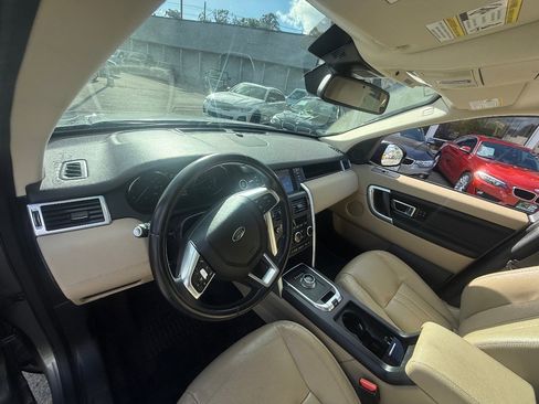 Used 2016 Land Rover Discovery Sport HSE AWD/4WD image 10