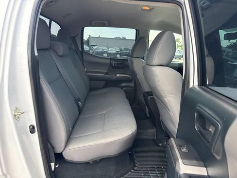 Used 2016 Toyota Tacoma SR5 w/ Towing Package RWD image 24